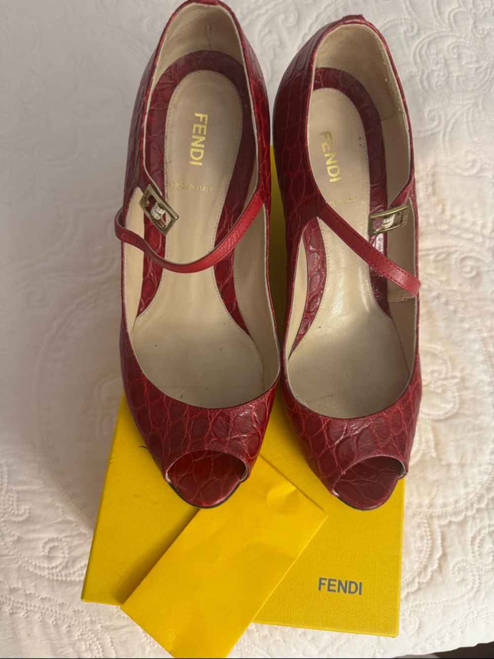 Fendi Red attractive shoe